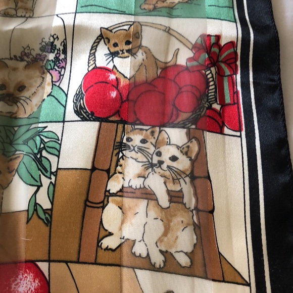 polyester Cat themed silky scarf - Picture 9 of 9